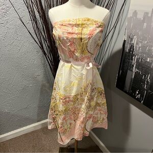 🌸ZOOTY PASTEL PRINTED STRAPLESS MIDI DRESS SIZE MEDIUM🌸